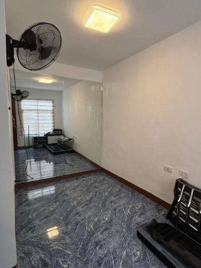 Picture of RUSH SALE! Renovated Adelle Townhouse